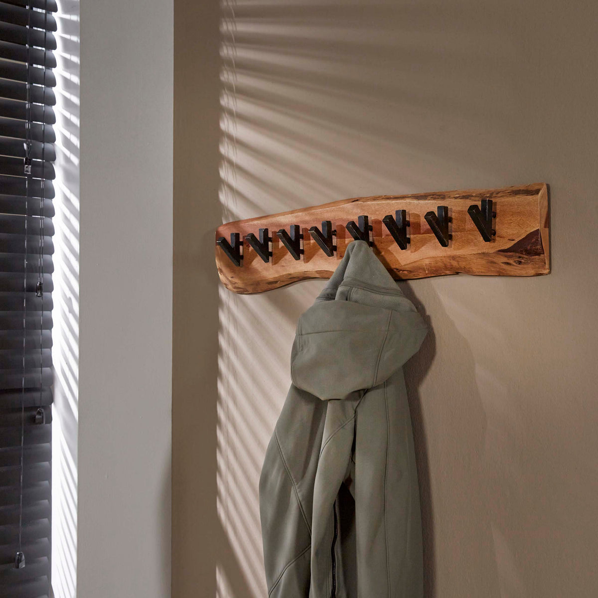Garderobe Edge 8 Haken