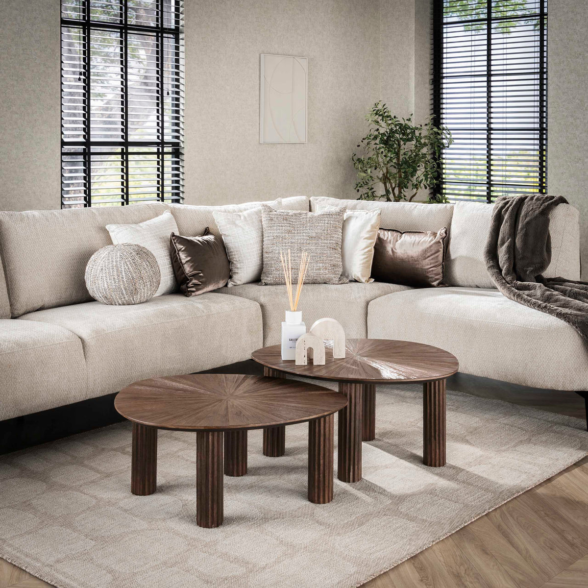 Couchtisch Maya Teak dreieckig 2er Set