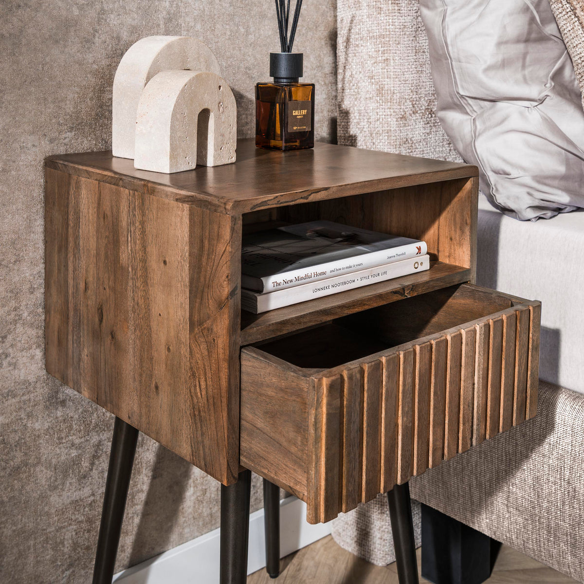 Nachttisch Carve, 1 Schublade