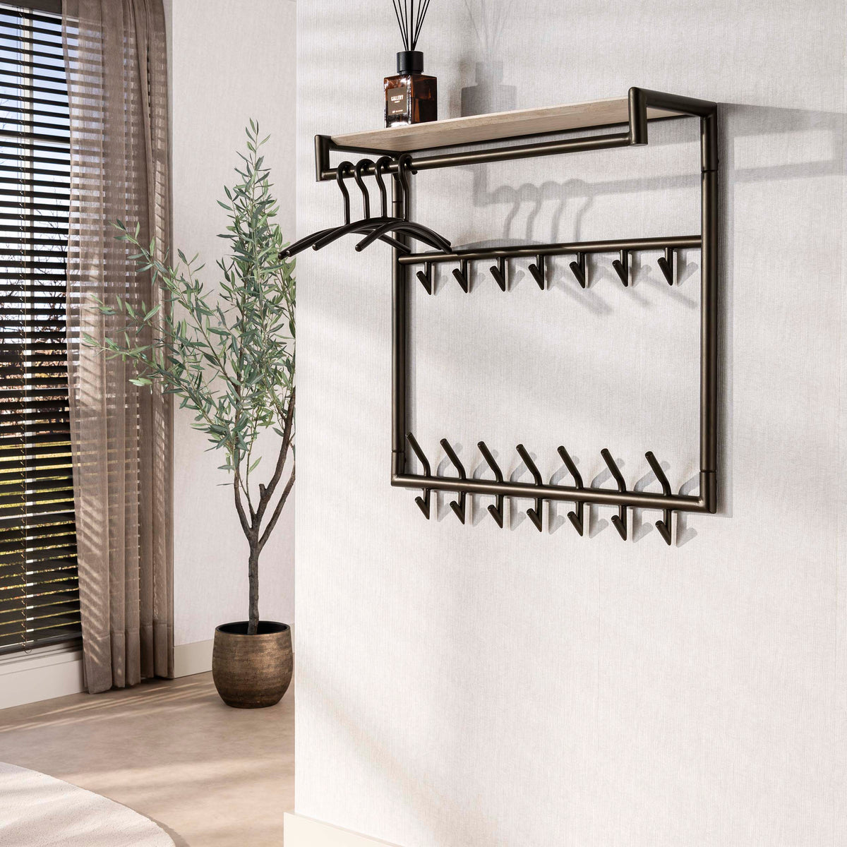 Garderobe Terra hoch Kleiderstange und Hutablage 3x7 Haken