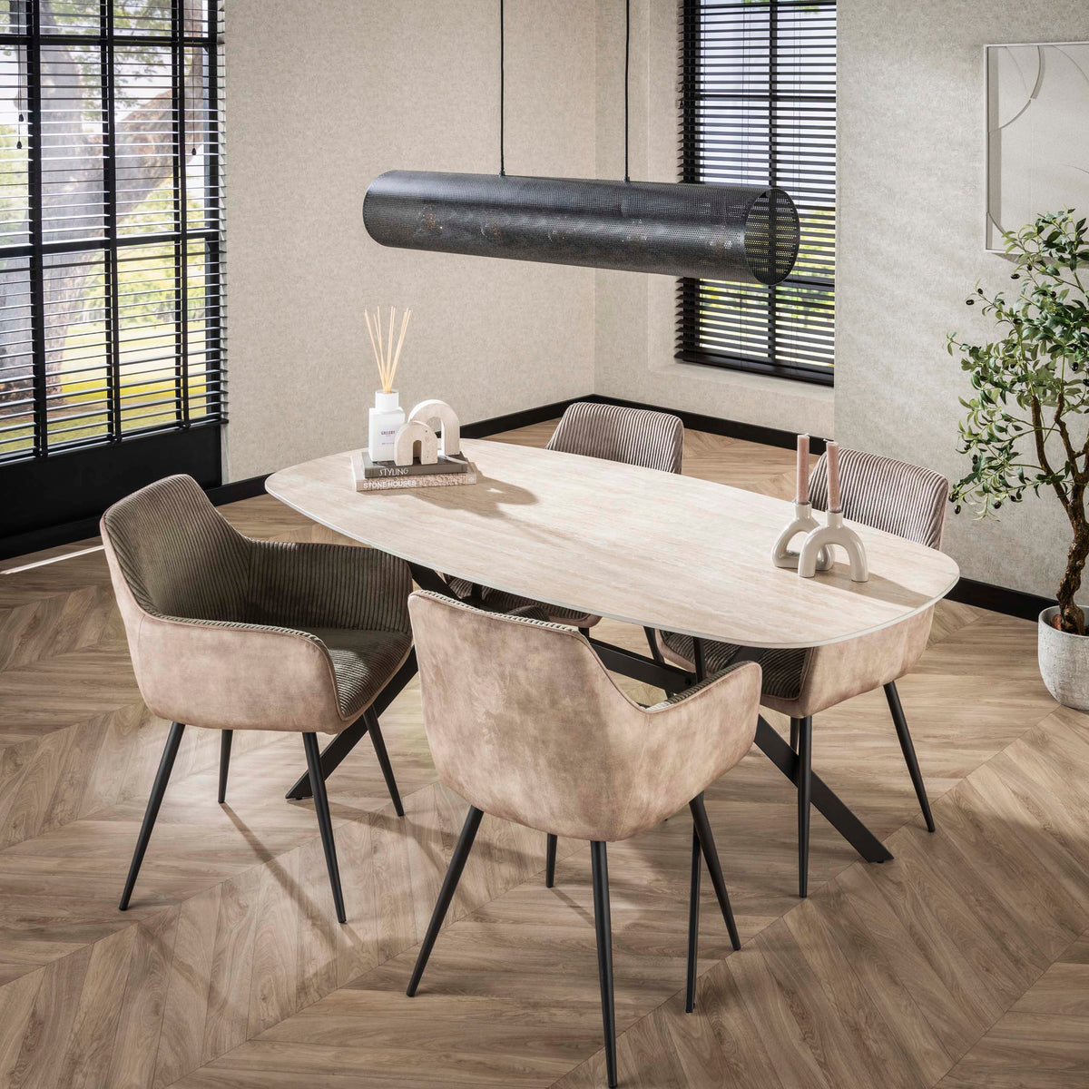 Esstisch Romano dänisch oval 180cm