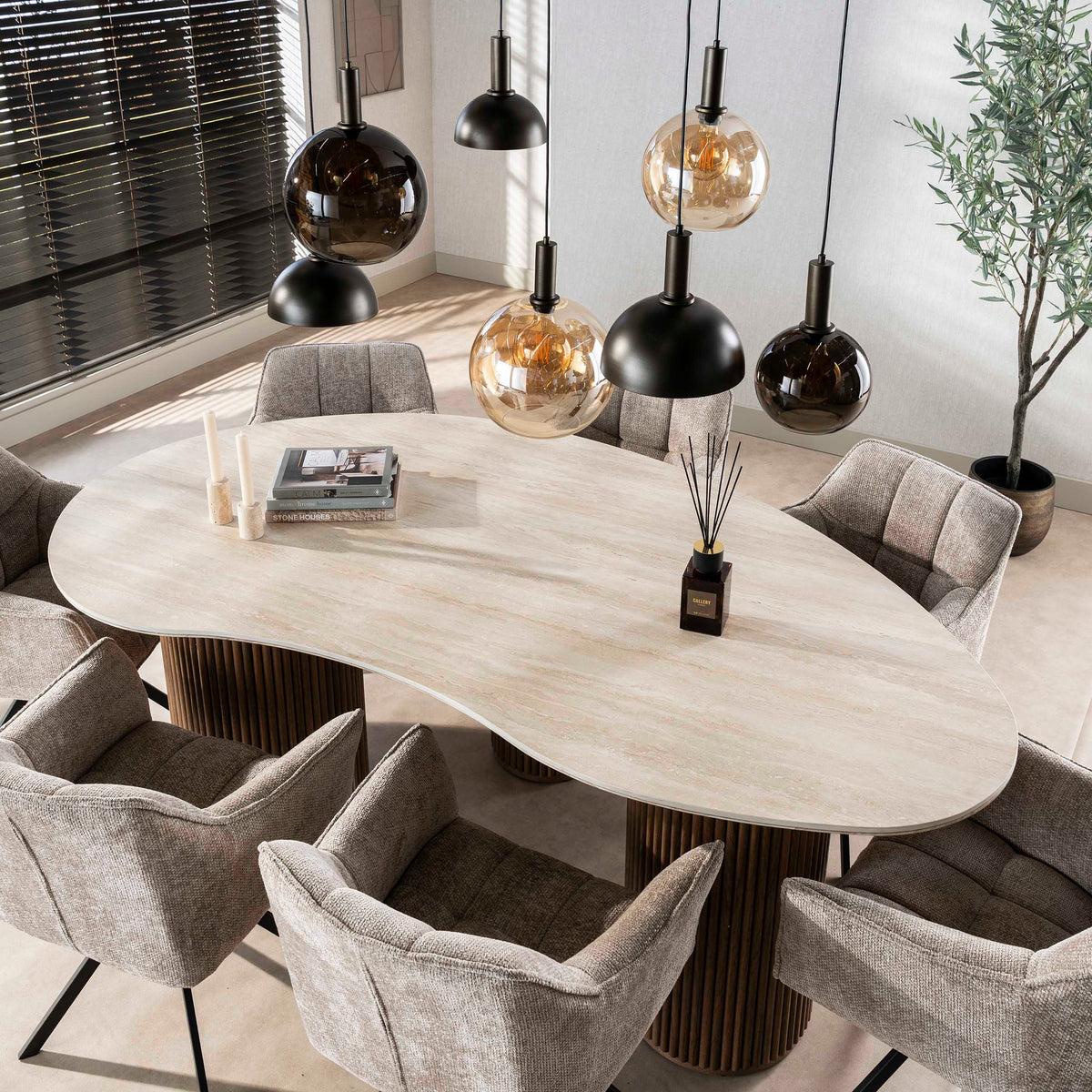 Dining table Romano kidney-shaped 215cm