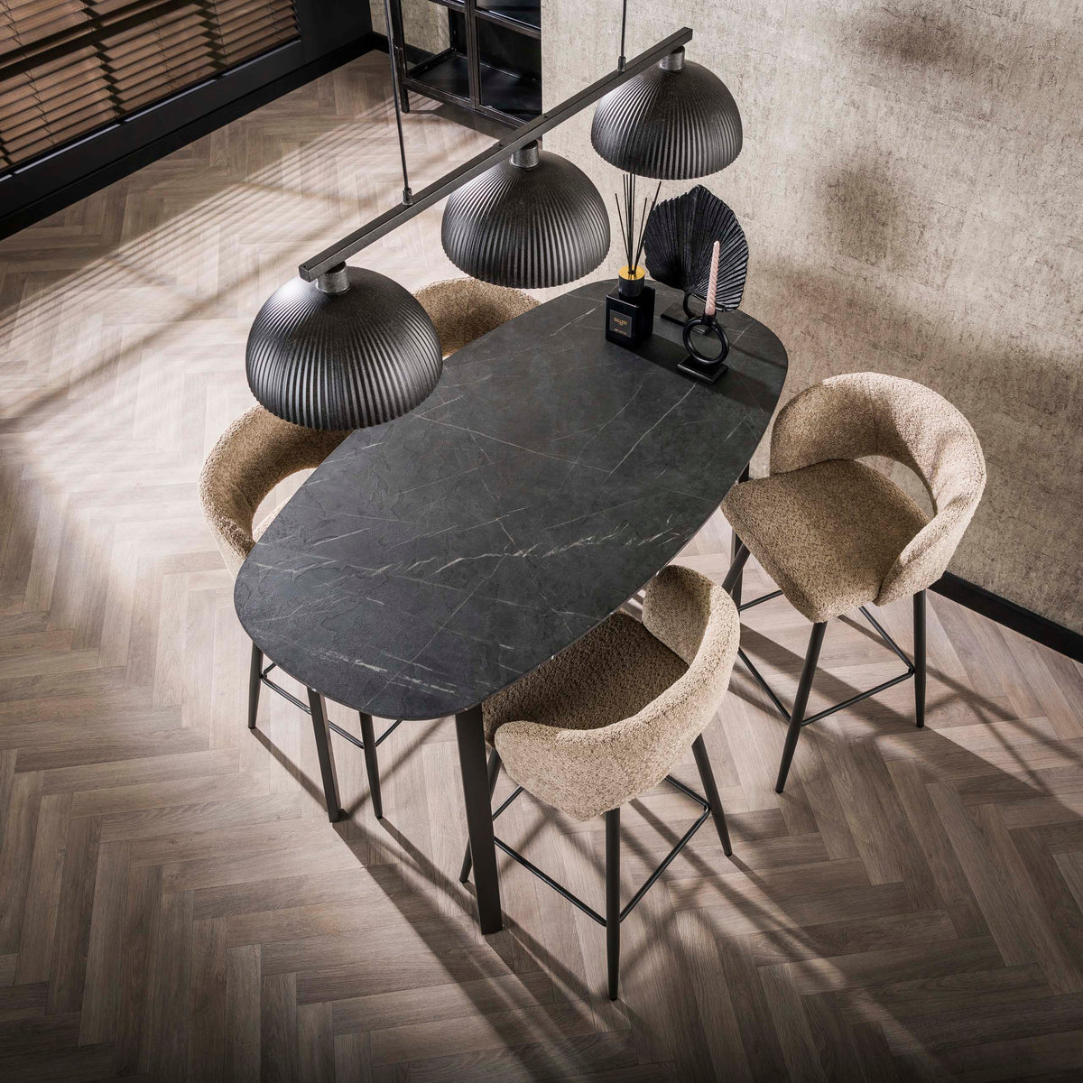 Bartisch Onyx oval 140cm