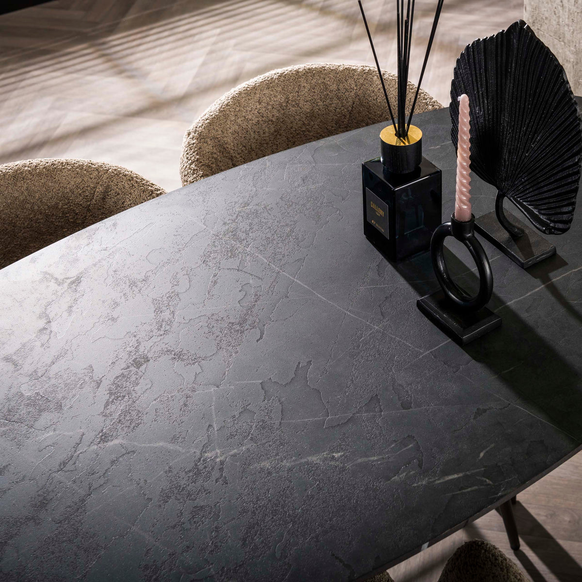 Bartisch Onyx oval 140cm