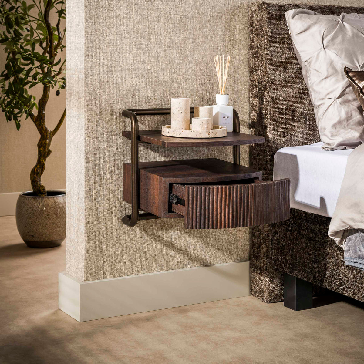 Floating bedside table Bend 1 drawer