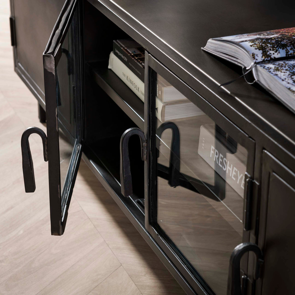 TV-Schrank Rift Metal mit 4 Türen