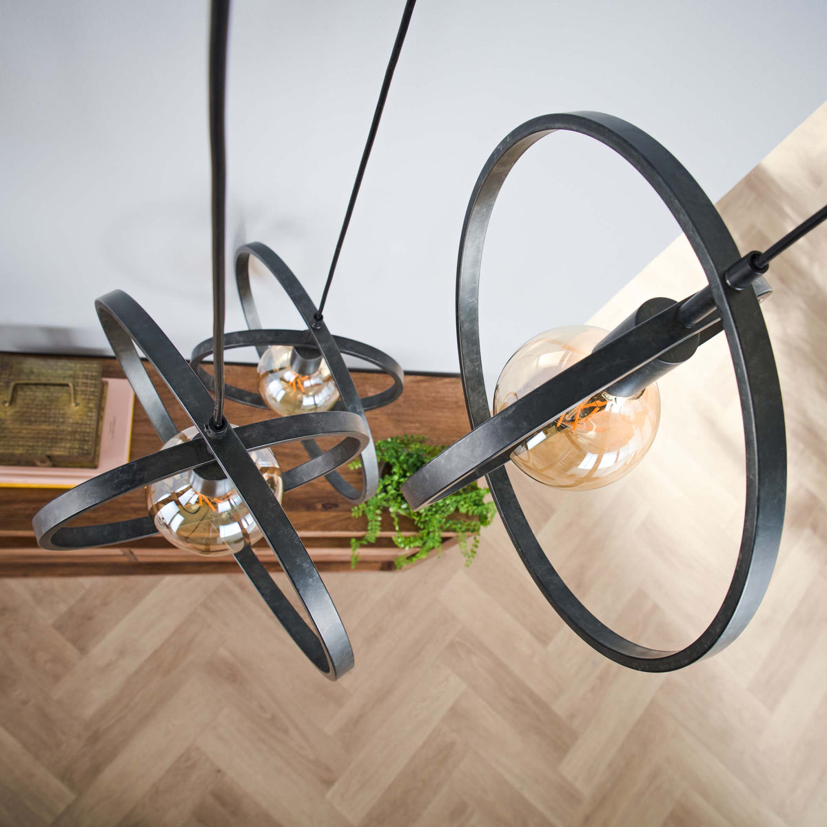 Pendelleuchte Turn Around gestuft 3-flammig